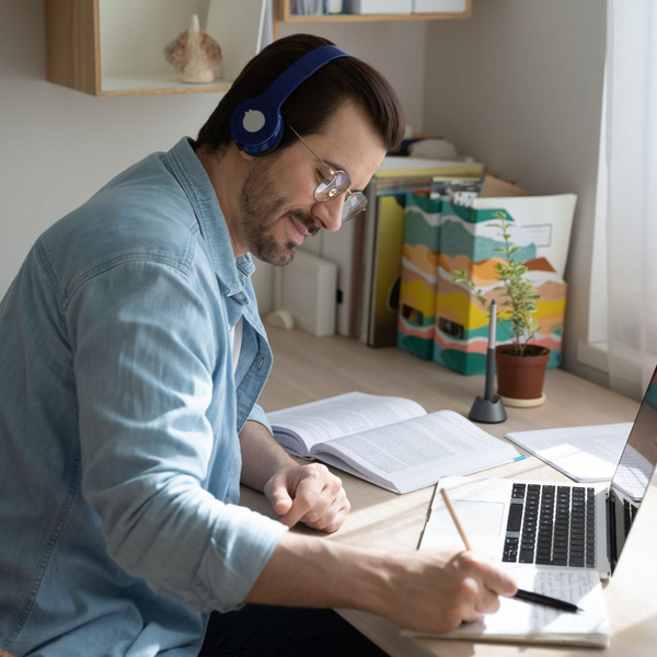Student learning online